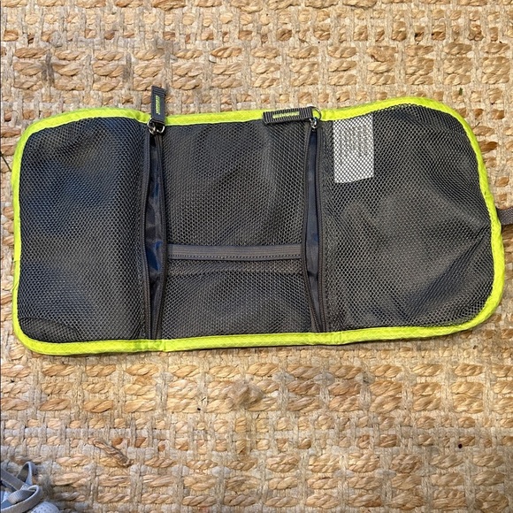 Travelon Neon Green Travel Pouch with Gray Strap- tech accessory organizer - Picture 6 of 6